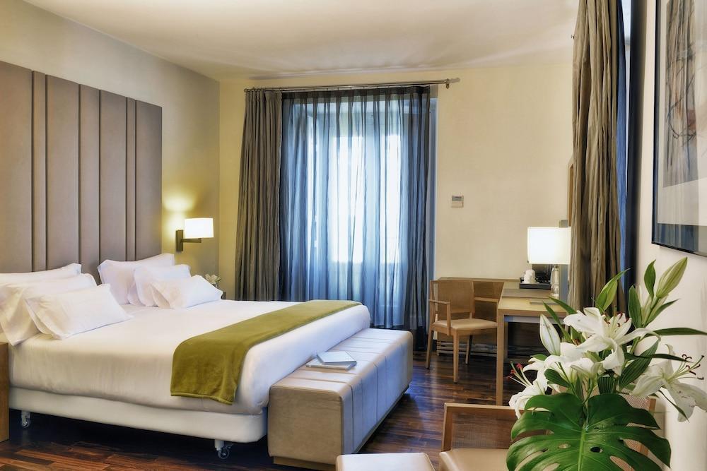Nh Collection Madrid Palacio De Tepa Eksteriør bilde A room at the hotel