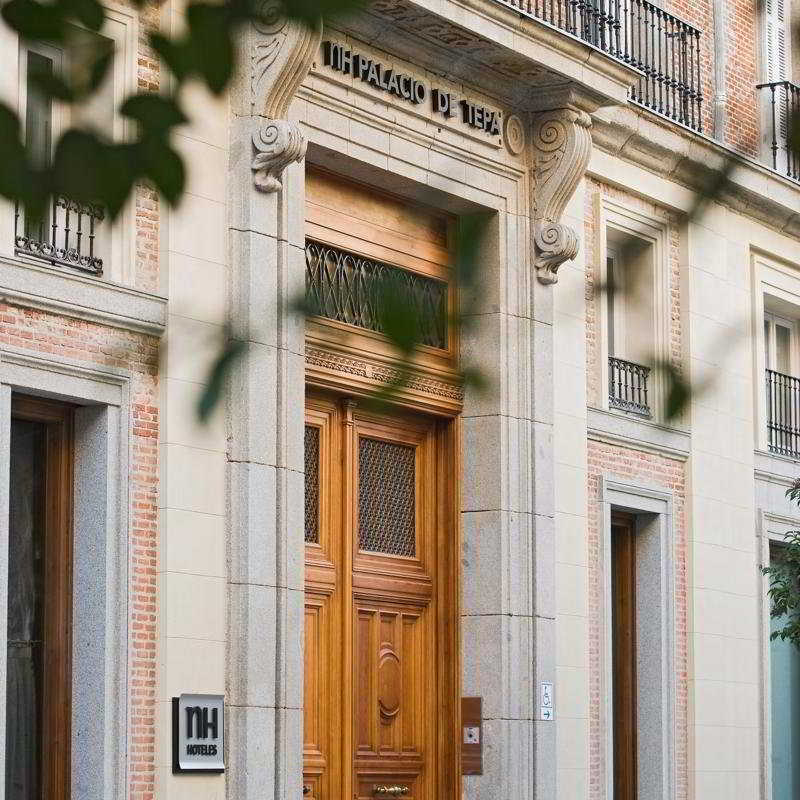 Nh Collection Madrid Palacio De Tepa Eksteriør bilde The front door of the house